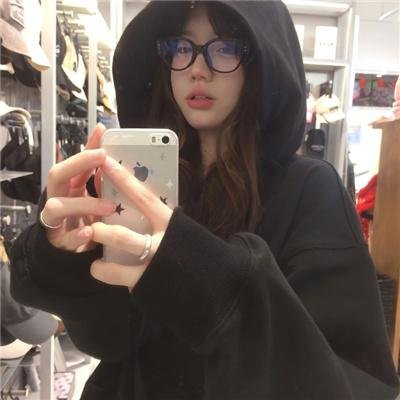 安妮特·泽尔曼的历史